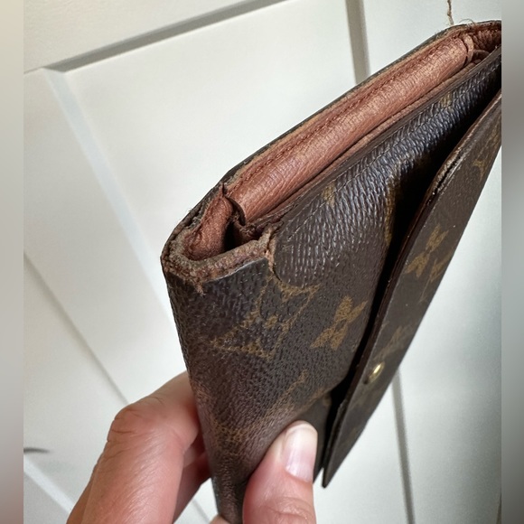 Louis Vuitton Mono Trifold Wallet - Picture 7 of 11